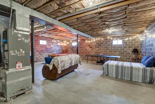 $479,000 | 257 Cripple Creek Loop, Watauga, TN 37694