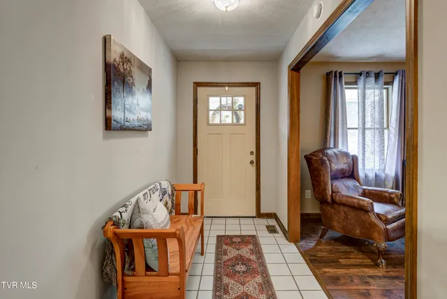 $479,000 | 257 Cripple Creek Loop, Watauga, TN 37694