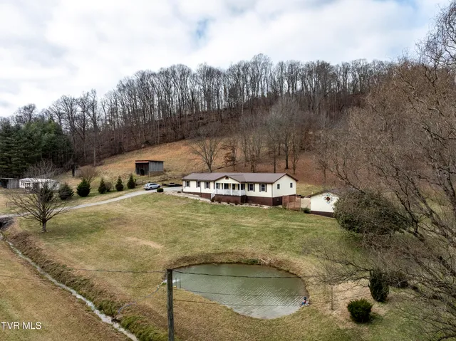 $479,000 | 257 Cripple Creek Loop, Watauga, TN 37694