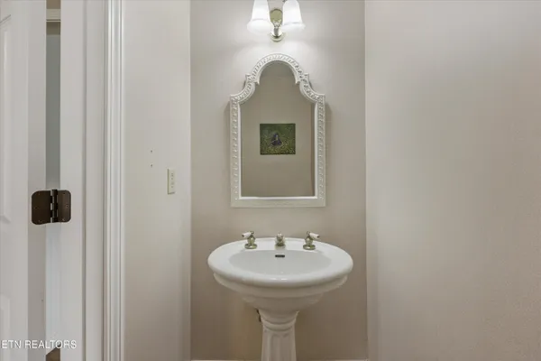 $775,000 | 11901 Butternut Lane, Knoxville, TN 37934