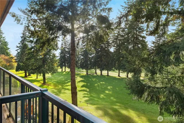 a view of yard from a balcony
