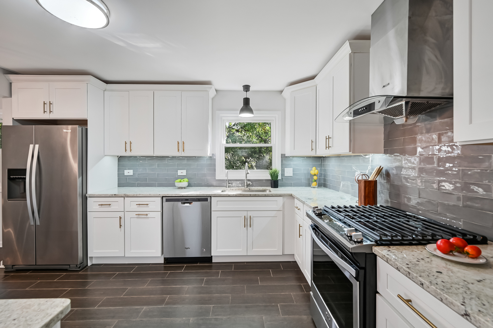 6725 Richmond Avenue Darien, IL 60561 - Photo 7 of 25 a kitchen with white cabinets and appliances