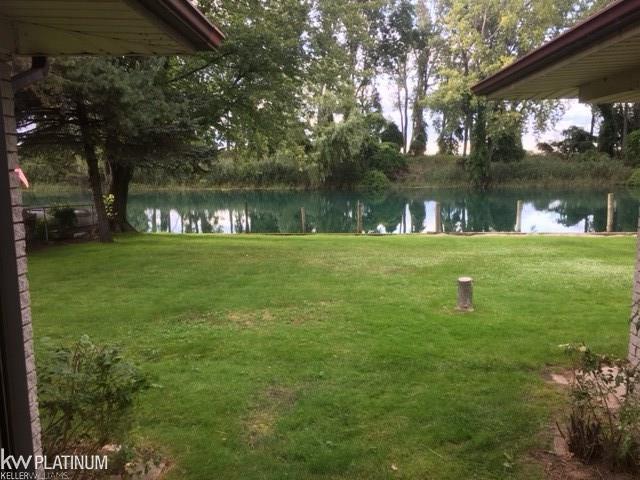 7236 Flamingo Road Algonac, MI 48001 - Photo 7 of 26 Outside View