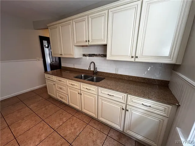 $279,900 | 1076 West Avenue, Buffalo, NY 14213