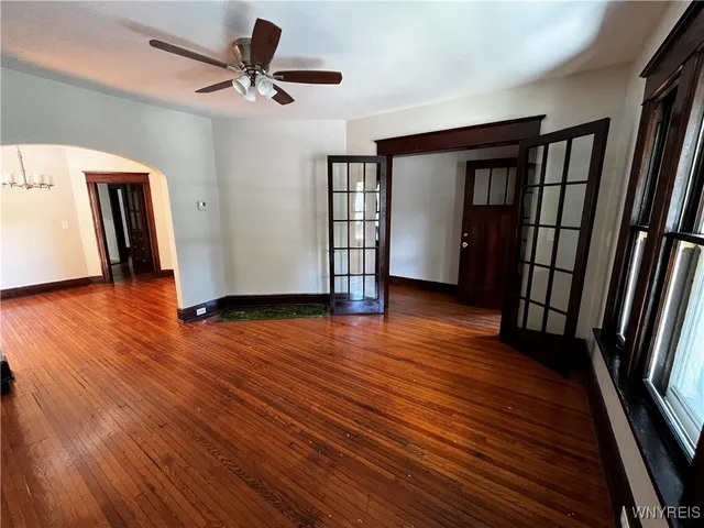 $279,900 | 1076 West Avenue, Buffalo, NY 14213