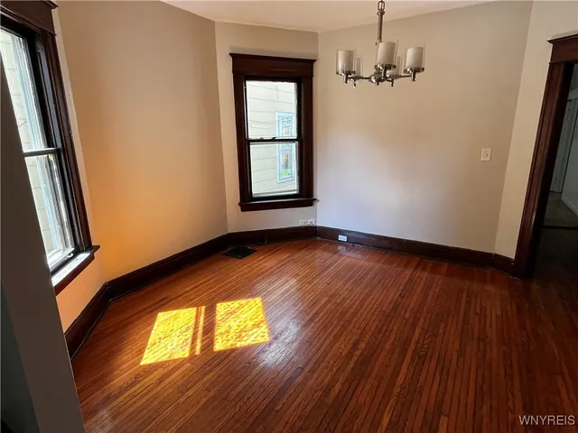 $279,900 | 1076 West Avenue, Buffalo, NY 14213