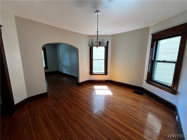 $279,900 | 1076 West Avenue, Buffalo, NY 14213