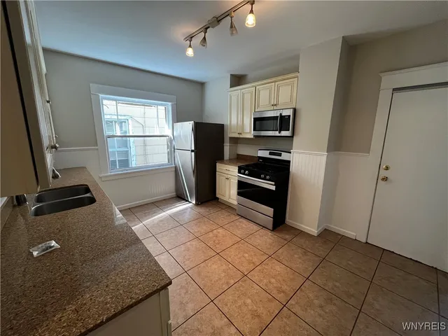 $279,900 | 1076 West Avenue, Buffalo, NY 14213