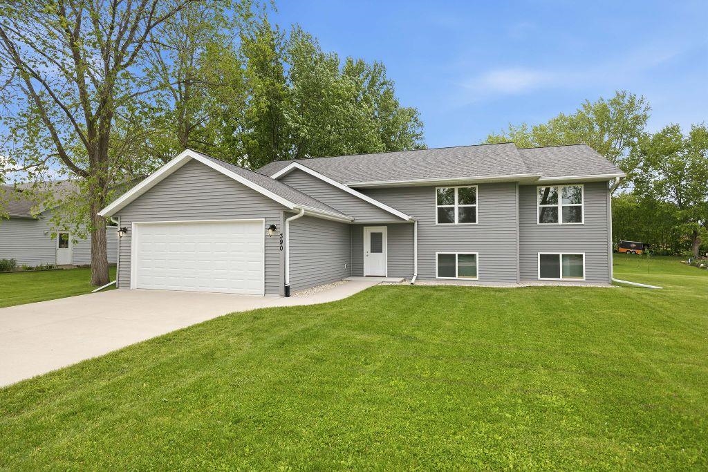 390 Meadow Lane Columbus, WI 53925 - Photo 2 of 63