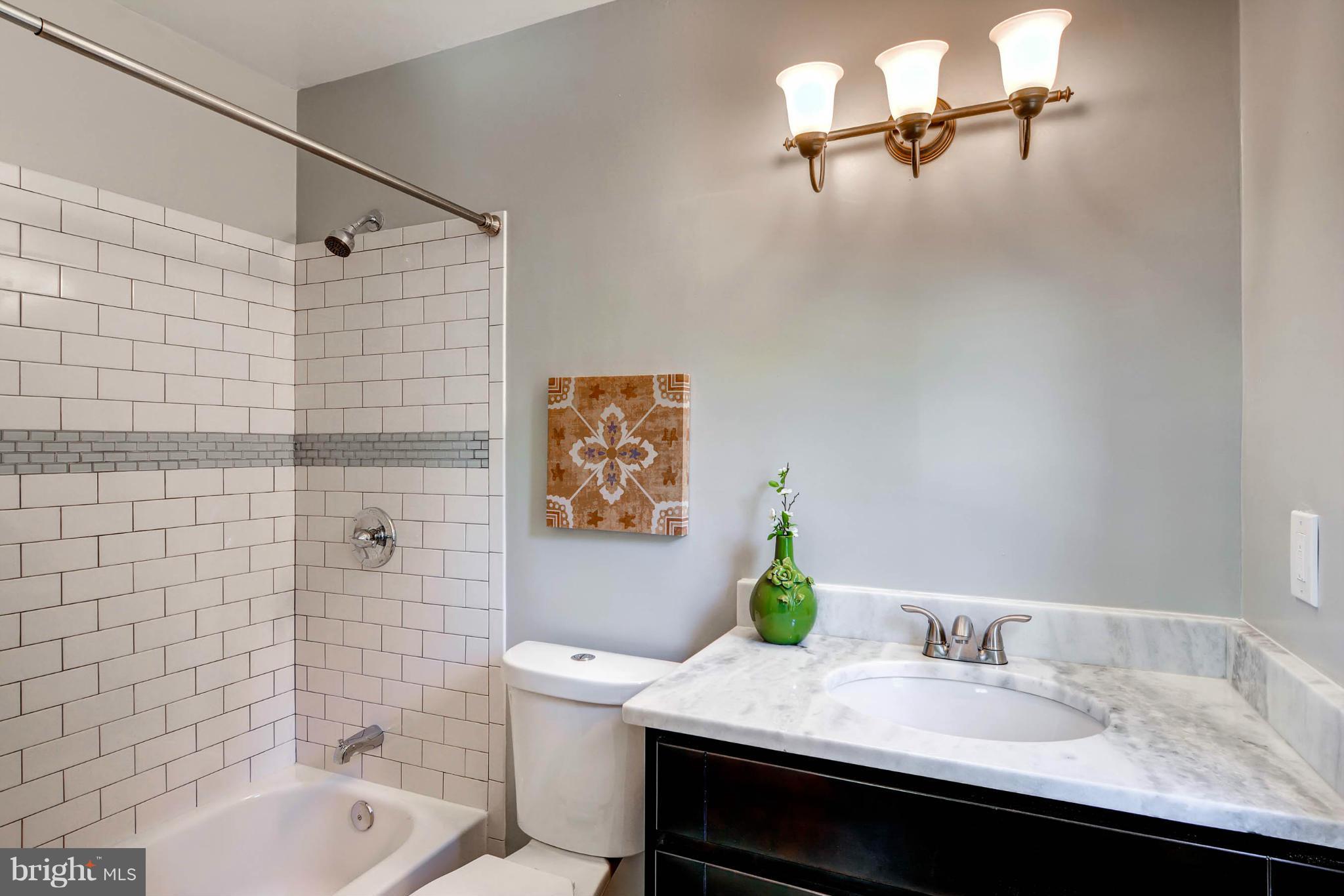 6742 Glenkirk Road Baltimore, MD 21239 - Photo 13 of 30 Bath (Master)