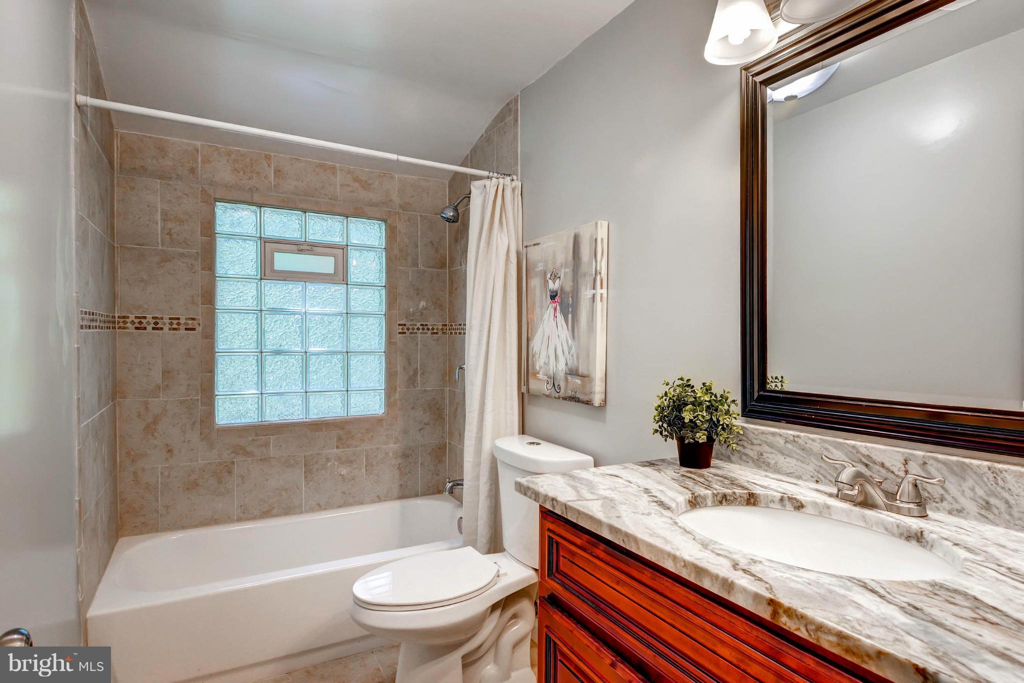 6742 Glenkirk Road Baltimore, MD 21239 - Photo 18 of 30 Bath
