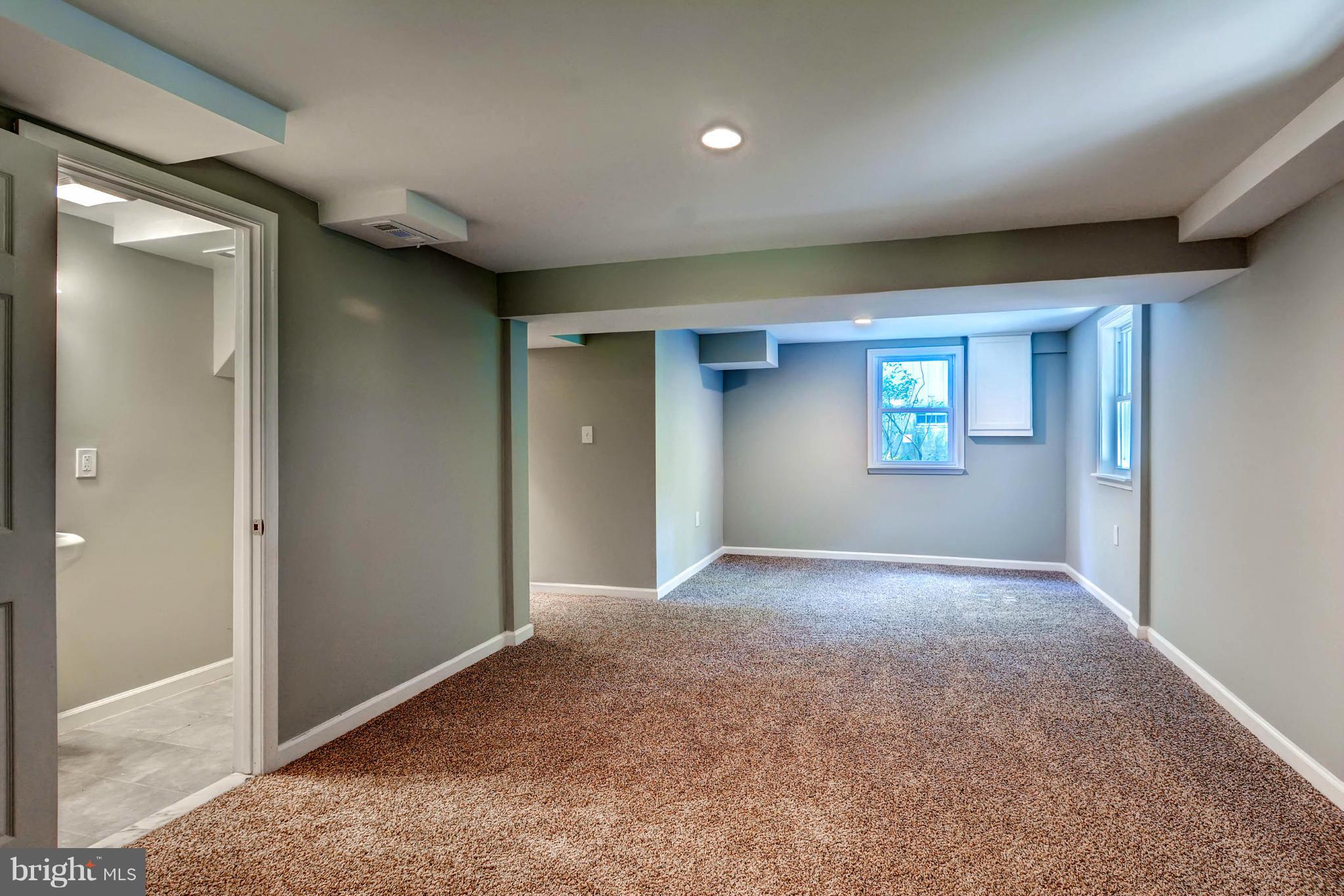 6742 Glenkirk Road Baltimore, MD 21239 - Photo 20 of 30 Family Room