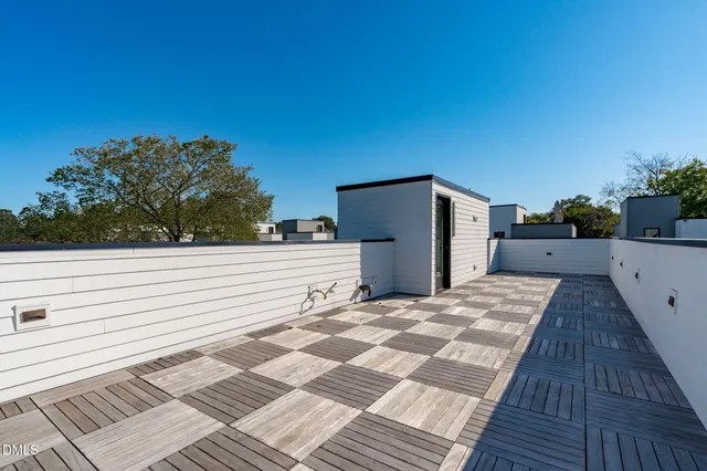 a view of building with yard