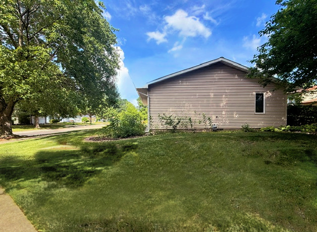 2707 Worcester Drive Champaign, IL 61821 - Photo 11 of 176