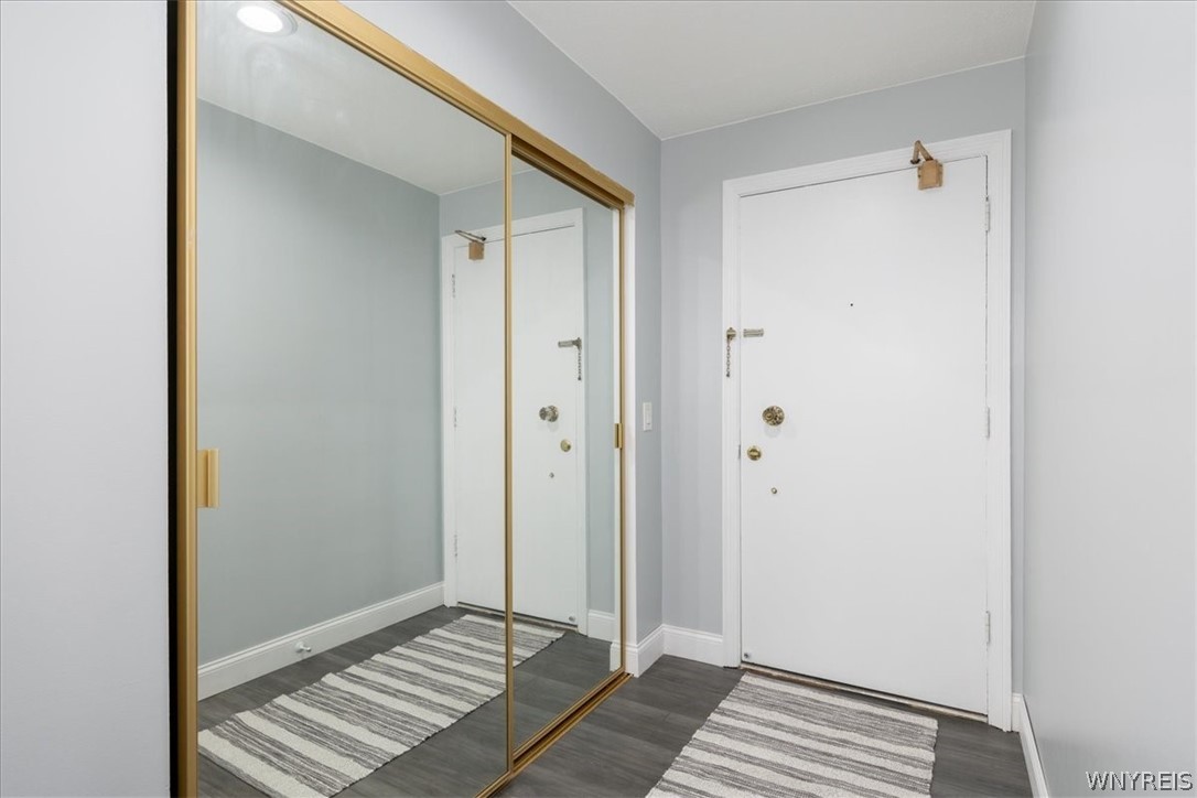 4547 Chestnut Ridge Road, Unit 114B Amherst, NY 14228 - Photo 3 of 17 Foyer