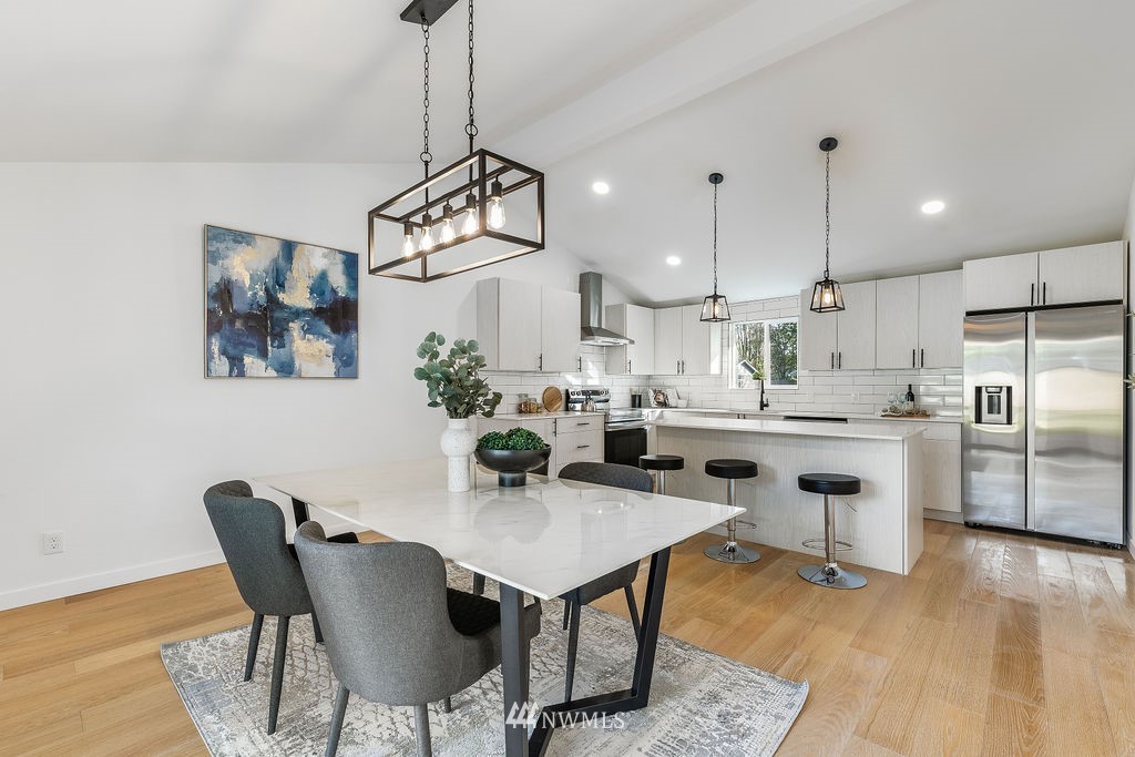 12018 Southeast 169th Place Renton, WA 98058 - Photo 5 of 31 Gallery Image 5