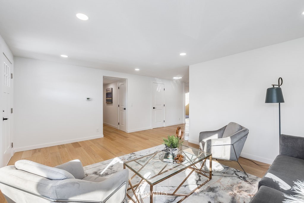 12018 Southeast 169th Place Renton, WA 98058 - Photo 8 of 31 Gallery Image 8