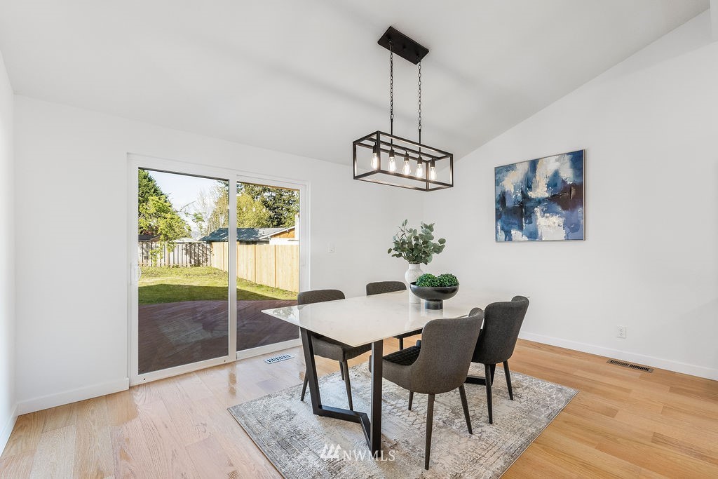 12018 Southeast 169th Place Renton, WA 98058 - Photo 10 of 31 Gallery Image 10