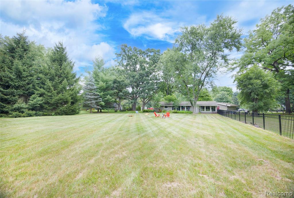 32875 Wing Lake Road Franklin, MI 48025 - Photo 21 of 30 Gallery Image 21