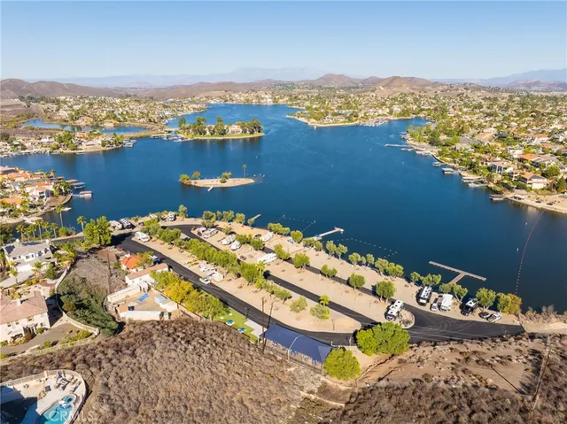 $869,000 | 59 Plaza Avila, Lake Elsinore, CA 92532
