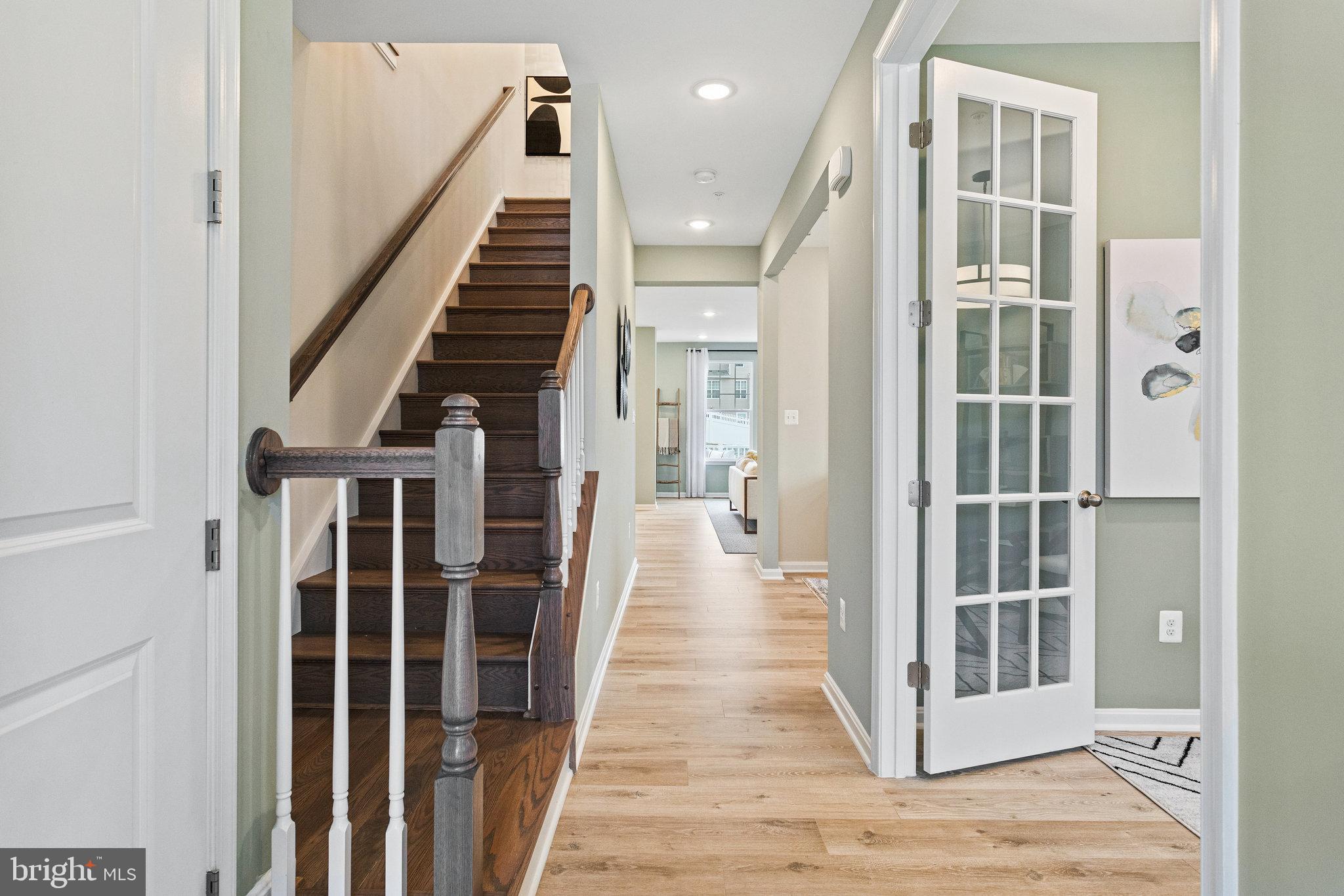 6305 Taylor Acres Road Hanover, MD 21076 - Photo 7 of 84 Foyer