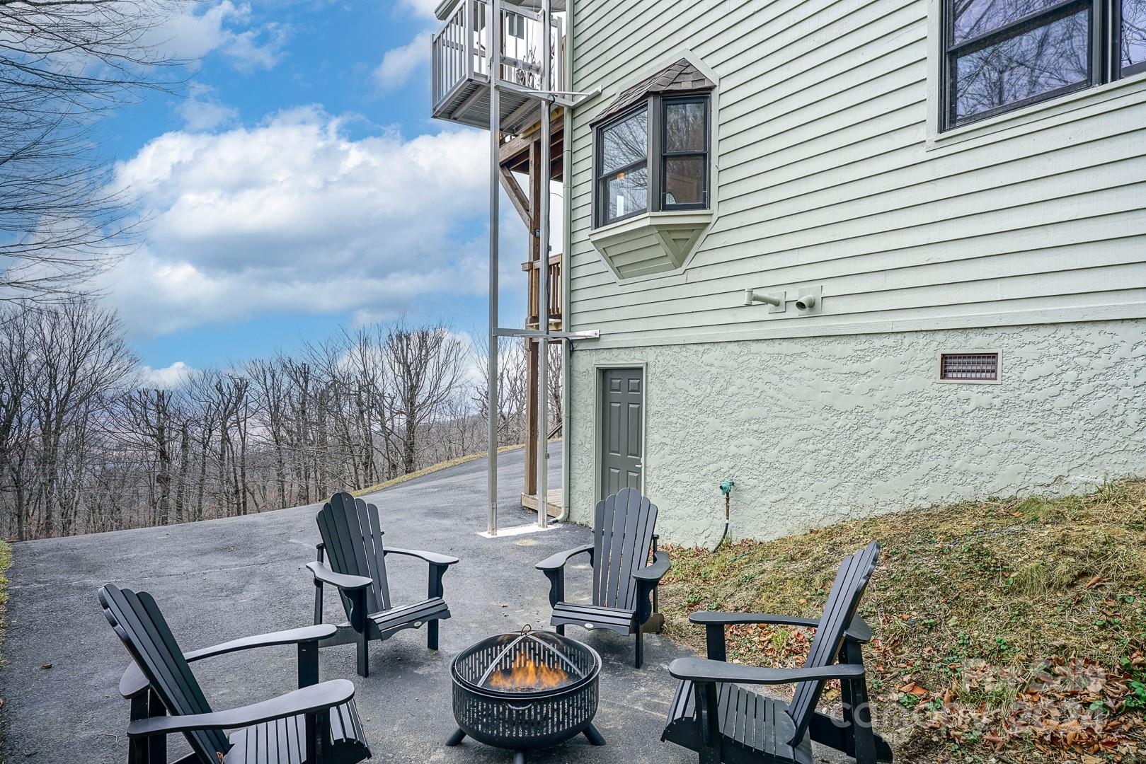 125 Raven Road Beech Mountain, NC 28604 - Photo 21 of 32 Gallery Image 21