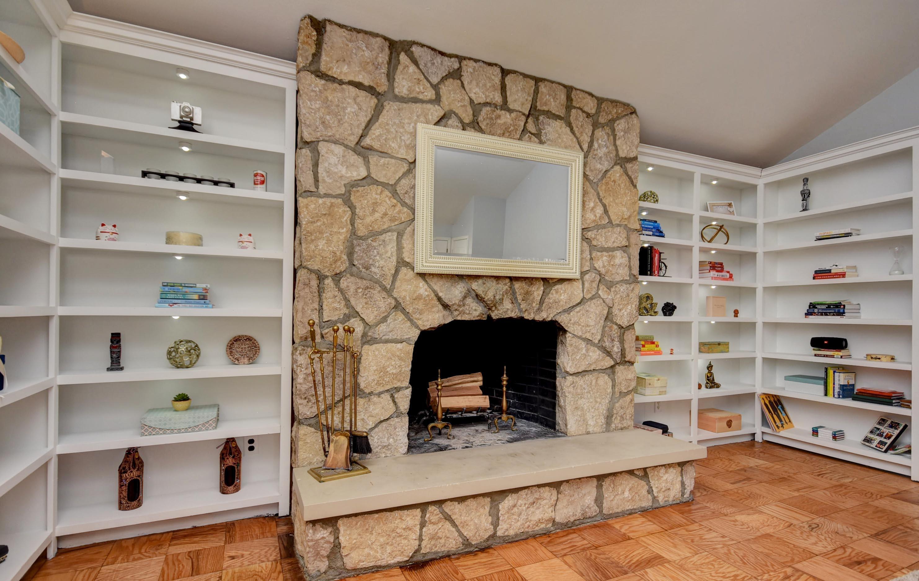 975 Caniff Road Columbus, OH 43221 - Photo 4 of 29 Gallery Image 4