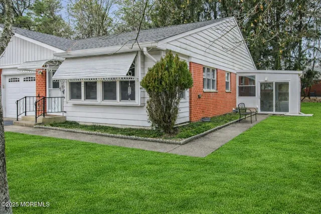 $177,000 | 988 B Constitution Boulevard, Whiting, NJ 08759