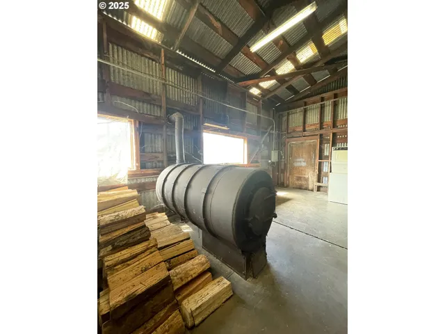 $429,000 | 434 South Old Pacific Highway, Myrtle Creek, OR 97457