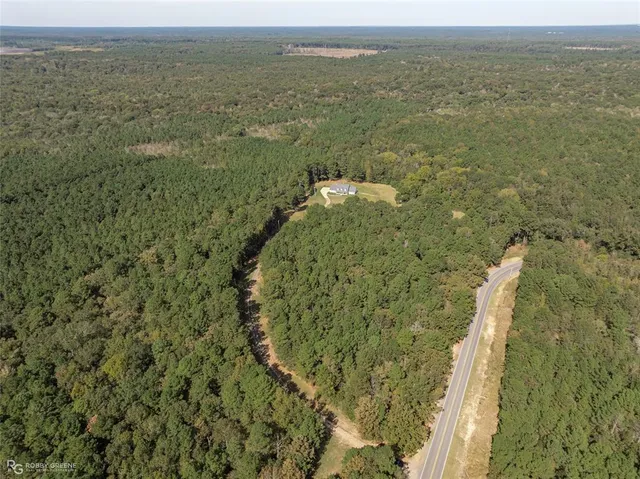 a view of an outdoor space and a yard