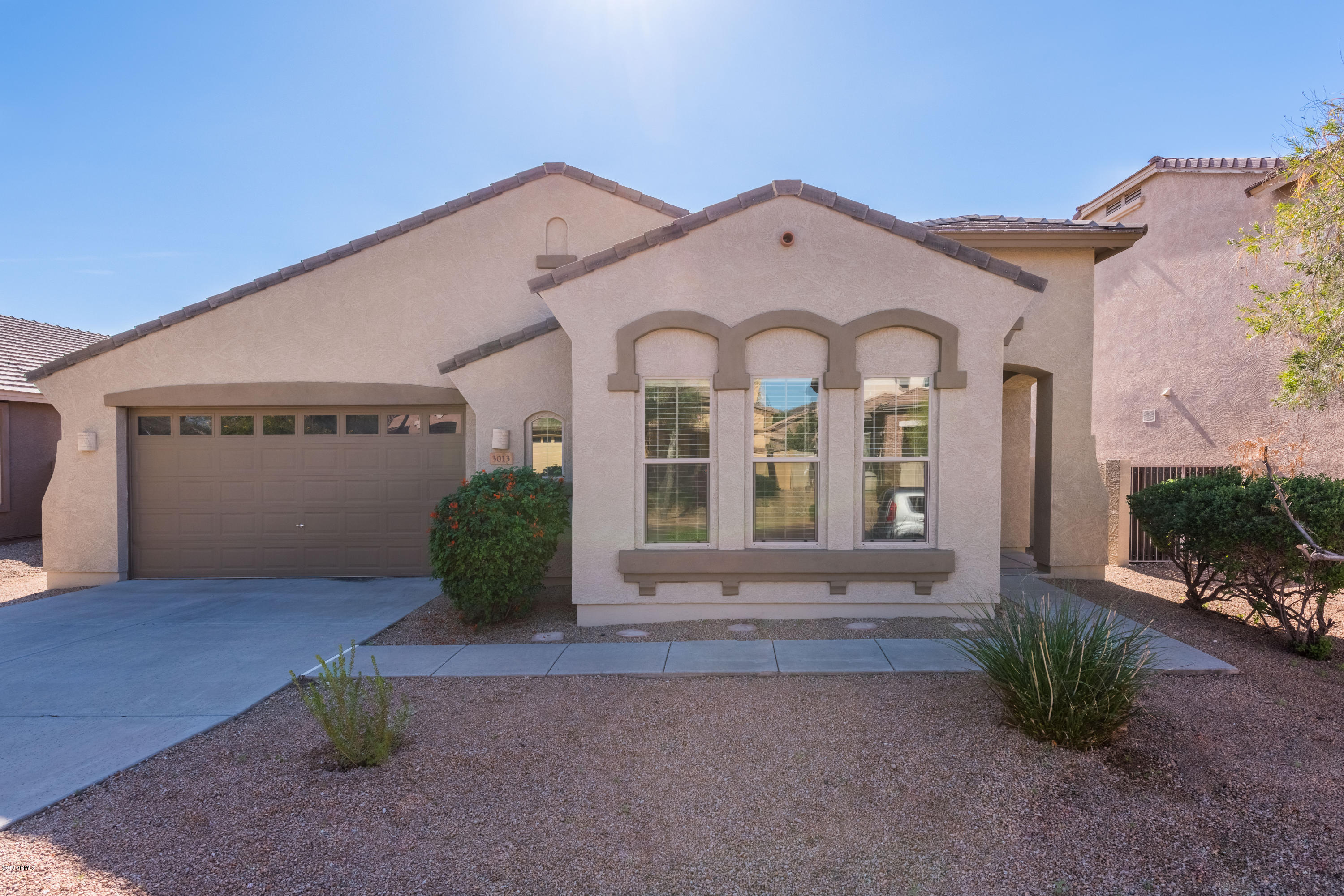 3013 West Trapanotto Road Phoenix, AZ 85086 - Photo 2 of 35 04