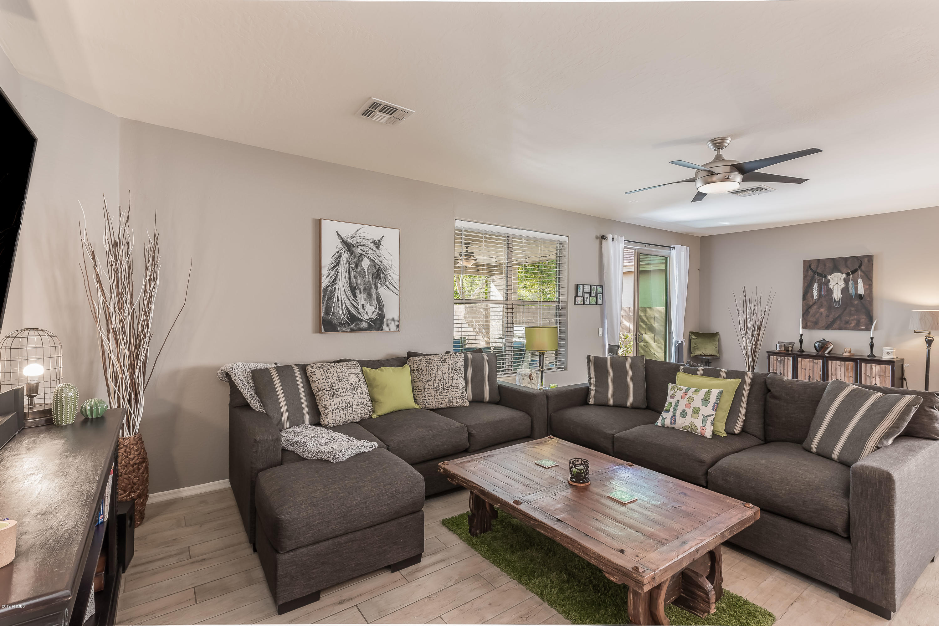 3013 West Trapanotto Road Phoenix, AZ 85086 - Photo 8 of 35 08