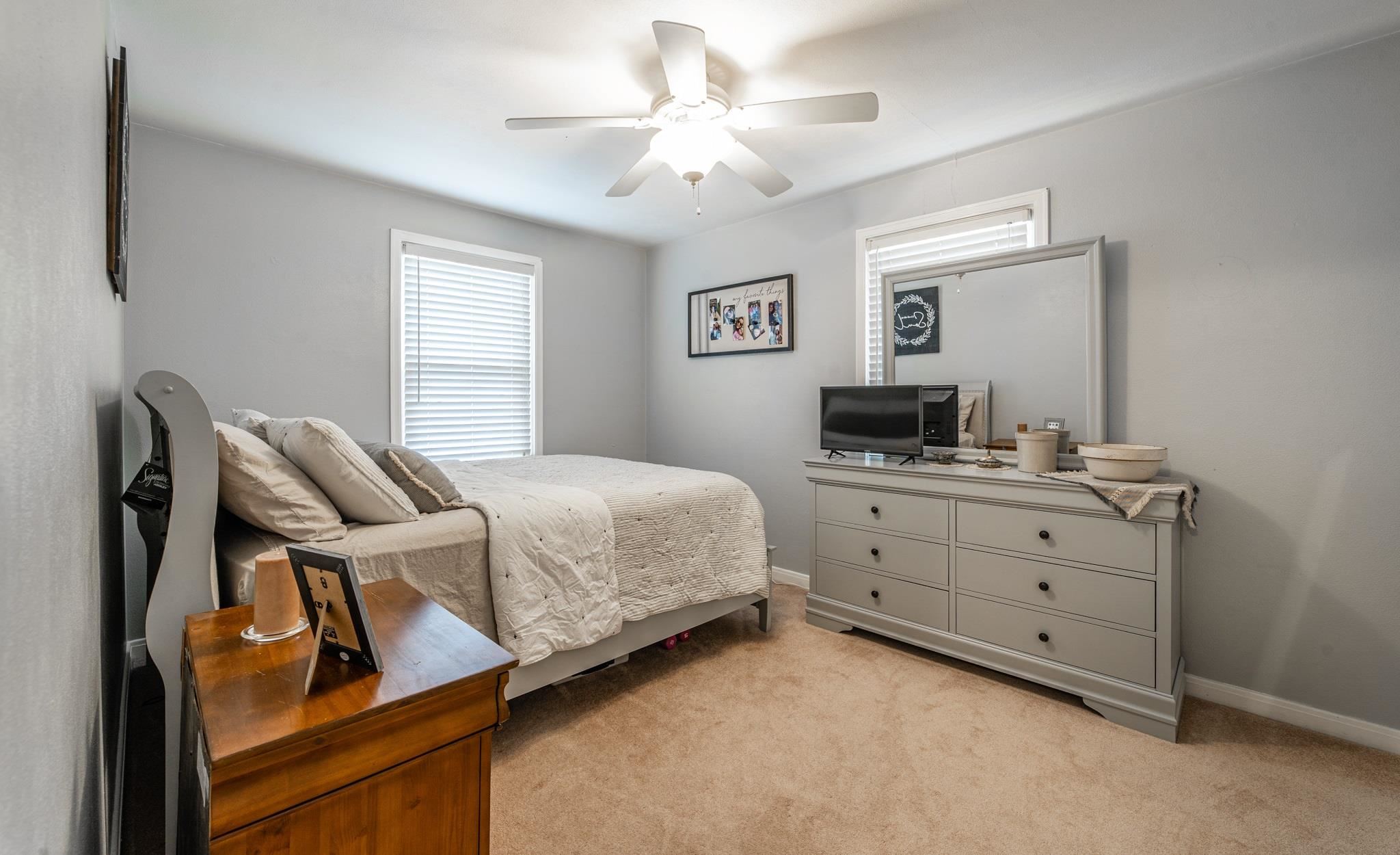 2064 North 22nd Street Springfield, IL 62702 - Photo 7 of 20