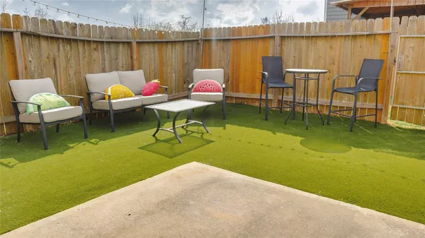 $219,900 | 312 Driftwood Grove Lane, Brookshire, TX 77423