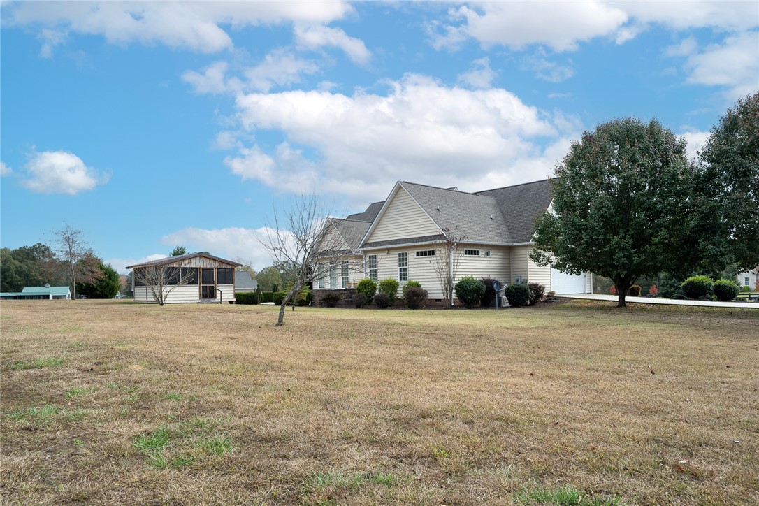412 Casey Road Woodruff, SC 29388 - Photo 13 of 44
