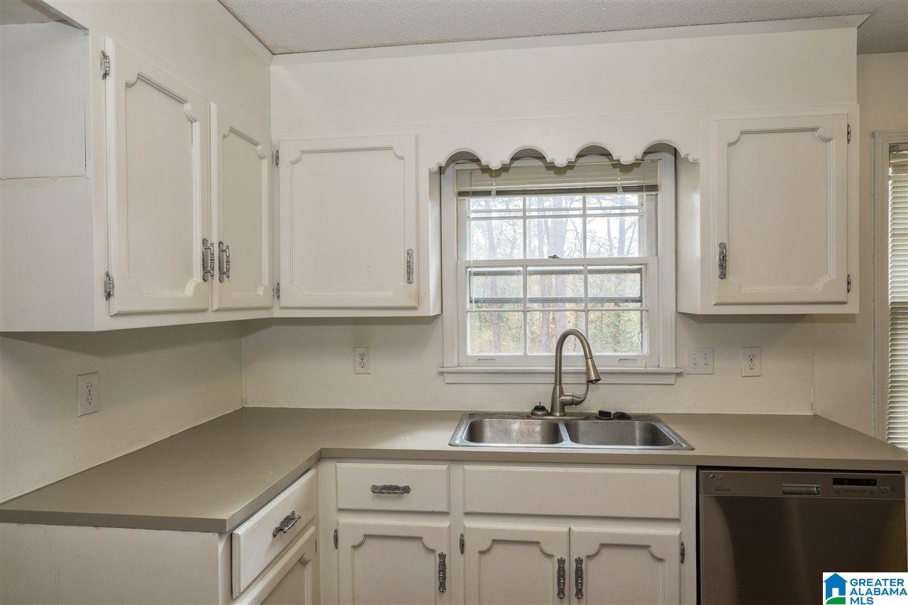 2330 Misty Ridge Circle Birmingham, AL 35226 - Photo 10 of 33
