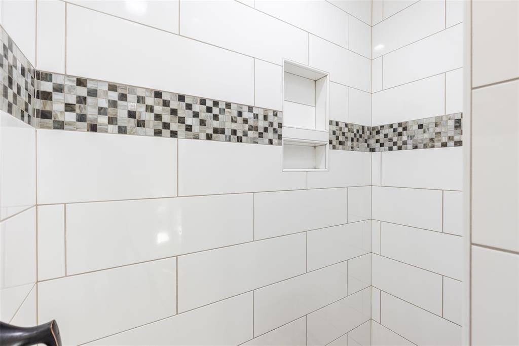 315 Private Road 7327 Emory, TX 75440 - Photo 39 of 39 a bathroom with a shower