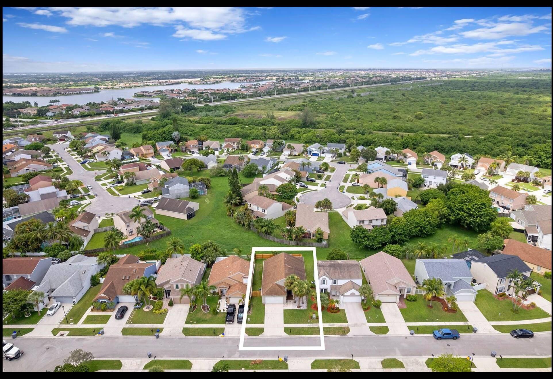 22449 Middletown Drive Boca Raton, FL 33428 - Photo 2 of 22 Ev üstten