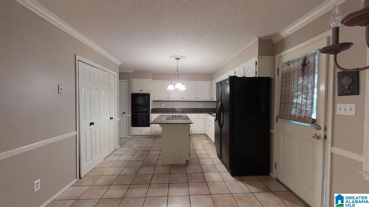 5205 Valleybrook Trace Birmingham, AL 35244 - Photo 8 of 42