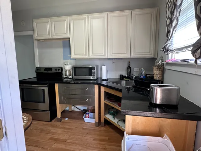 $325,000 | 3251 West 111th Street, Chicago, IL 60655