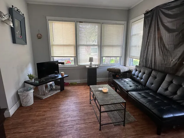 $325,000 | 3251 West 111th Street, Chicago, IL 60655