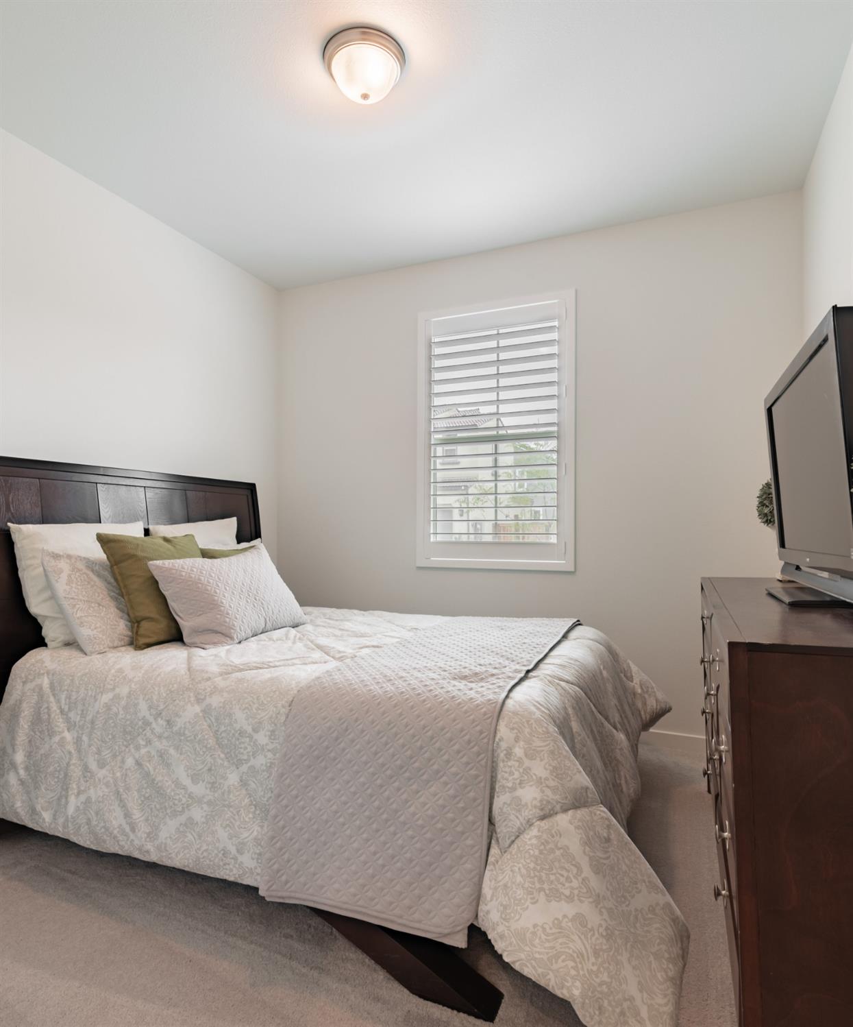 4612 Twin Oaks Road Madera, CA 93636 - Photo 4 of 29 Gallery Image 4