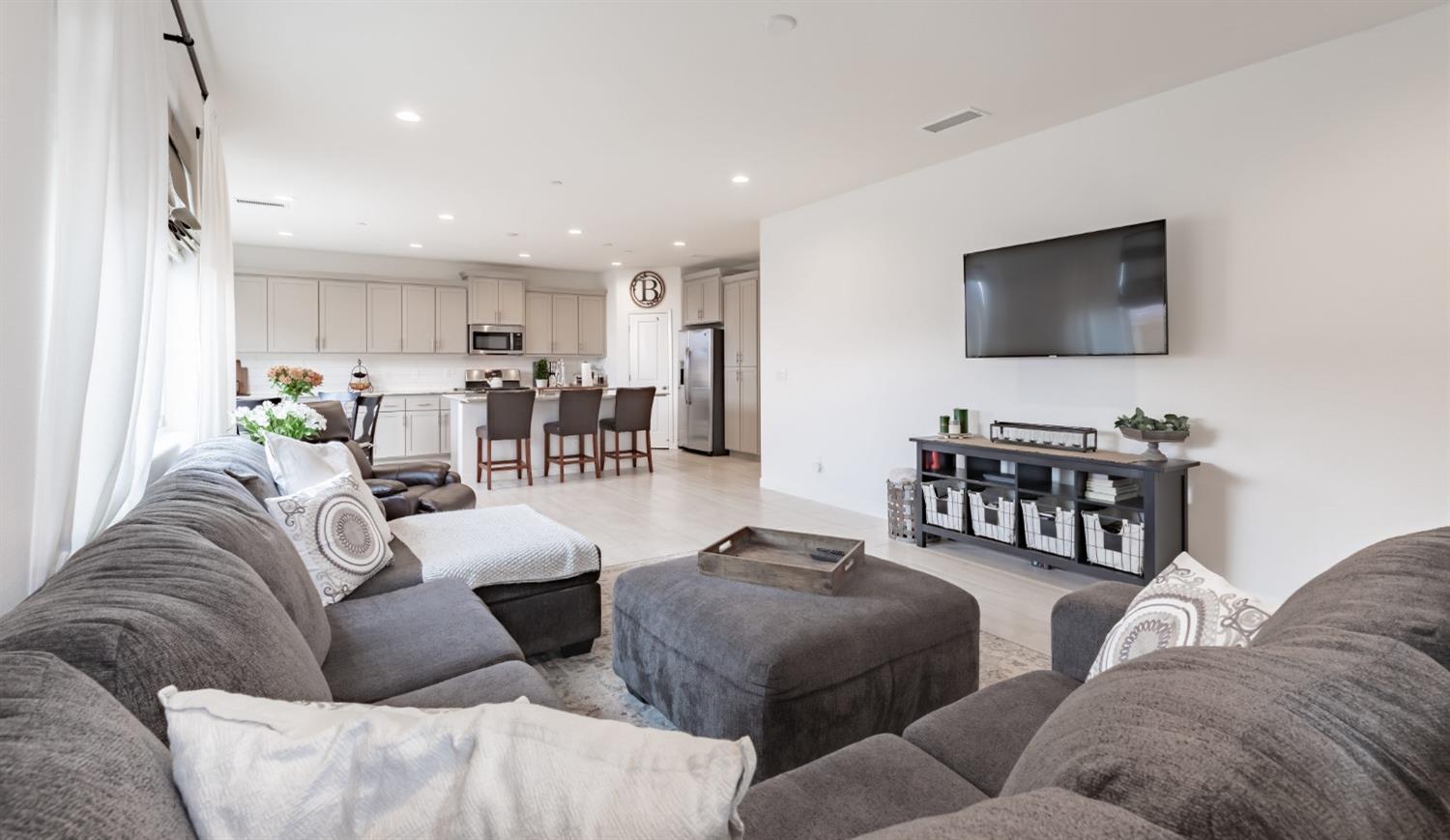4612 Twin Oaks Road Madera, CA 93636 - Photo 8 of 29 Gallery Image 8