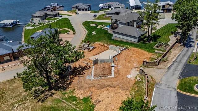 $1,499,000 | 17 Shootout Drive, Osage Beach, MO 65065