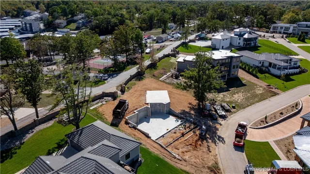 $1,499,000 | 17 Shootout Drive, Osage Beach, MO 65065