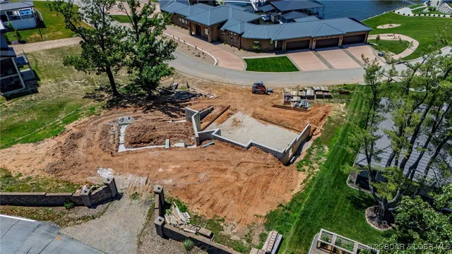 $1,499,000 | 17 Shootout Drive, Osage Beach, MO 65065