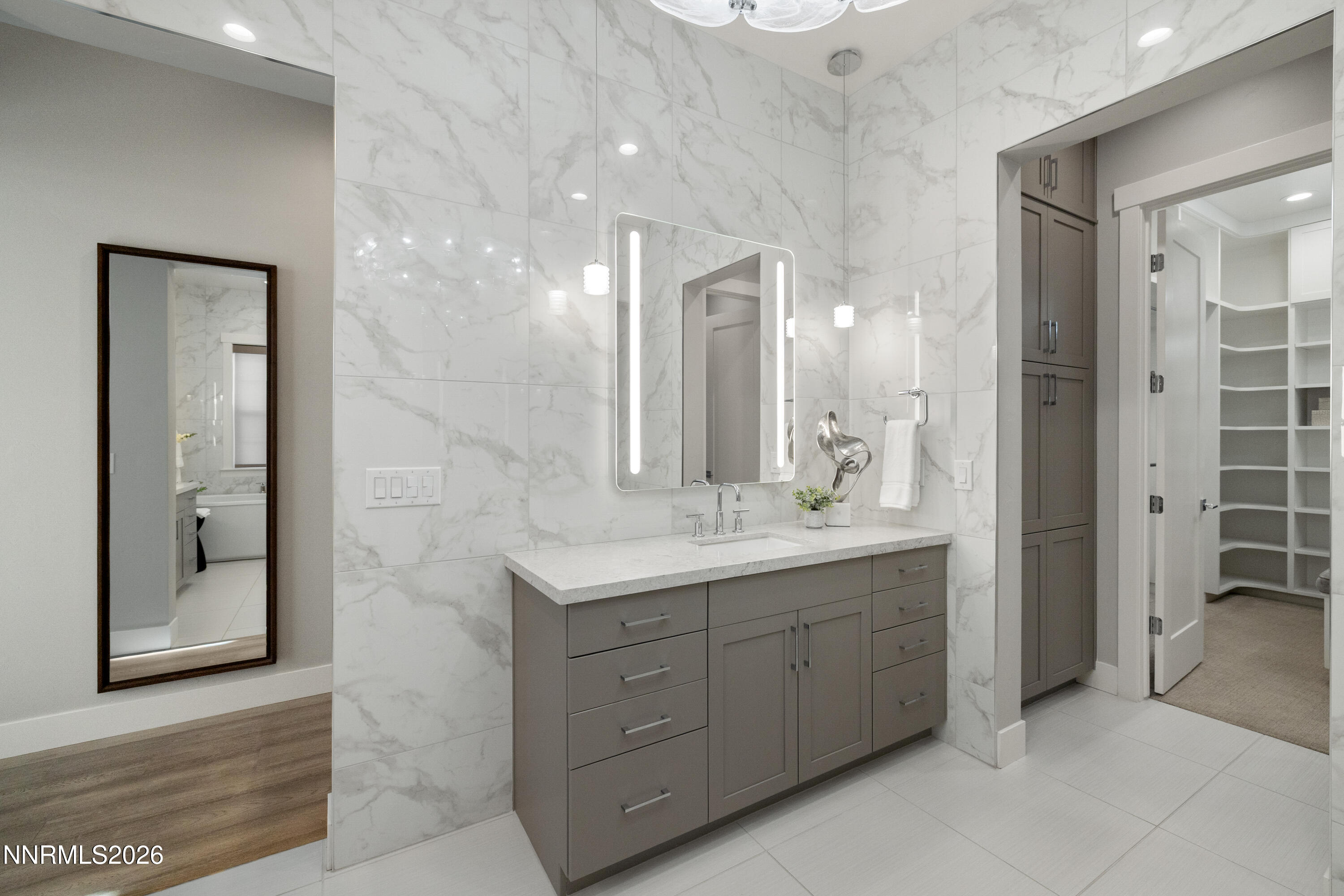 6101 South Pleasant Oak Trail Reno, NV 89511 - Photo 19 of 41 Primary Bath