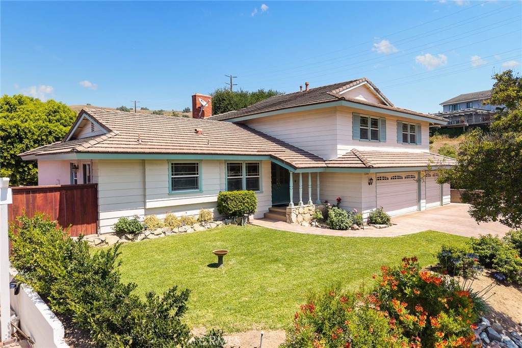 1204 Birchcrest Avenue Brea, CA 92821 - Photo 3 of 42