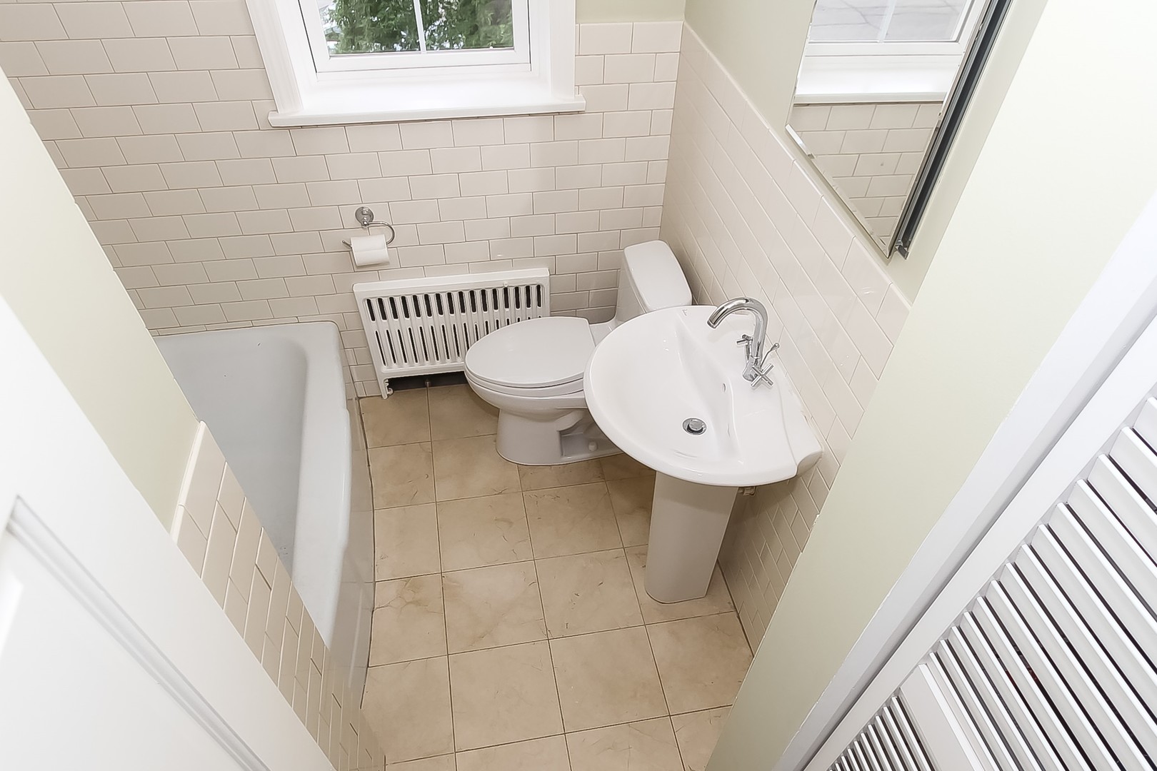 342 Ridge Avenue, Unit 2 Evanston, IL 60202 - Photo 13 of 20 Gallery Image 13