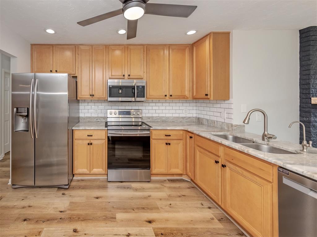 541 Carmel Road Venice, FL 34293 - Photo 9 of 52
